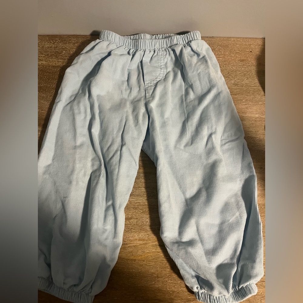 2t lot of bubble pants.